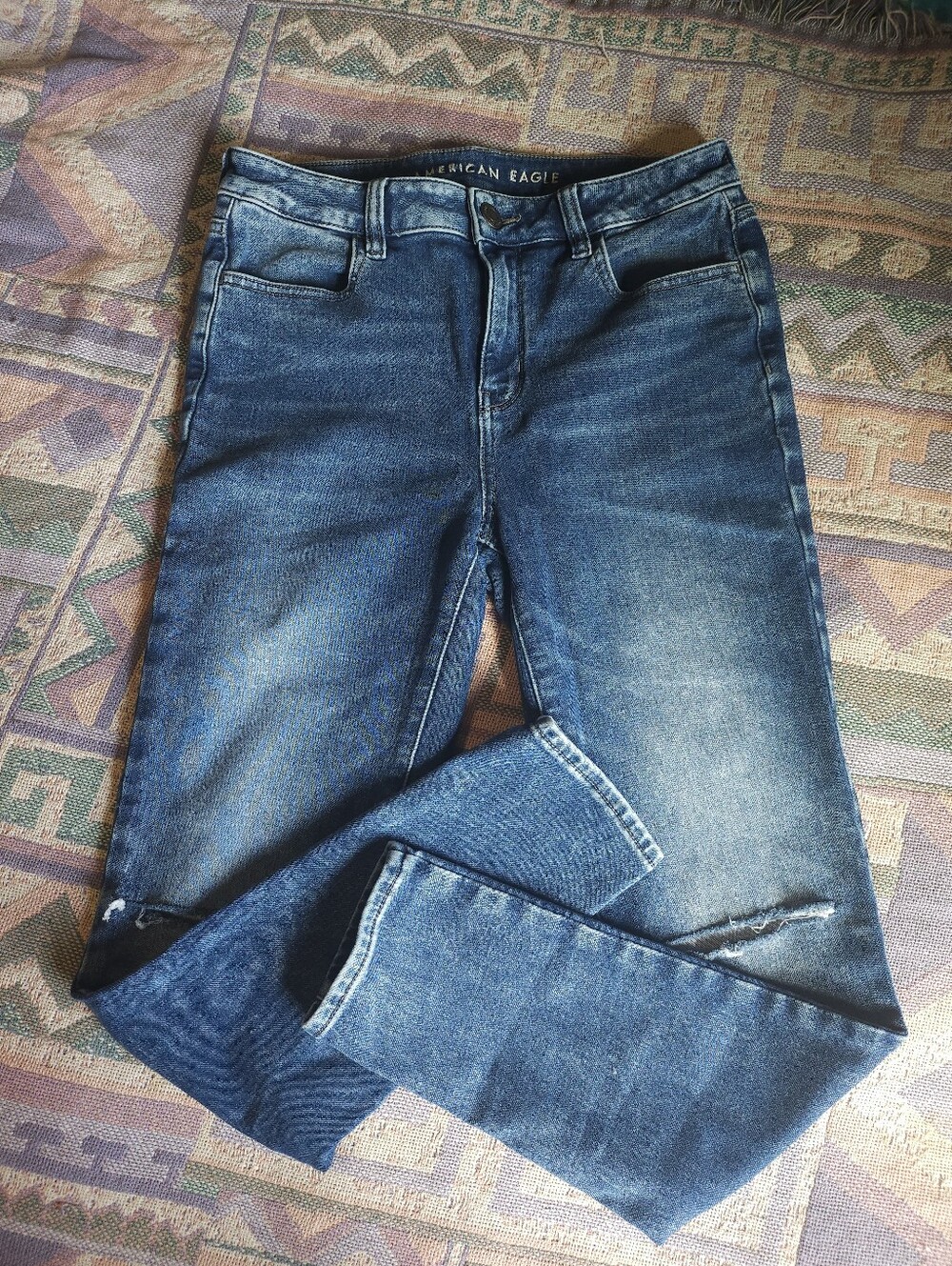 American Eagle Hi-Rise Jegging Distressed Knee Jeans Size 10 Regular
